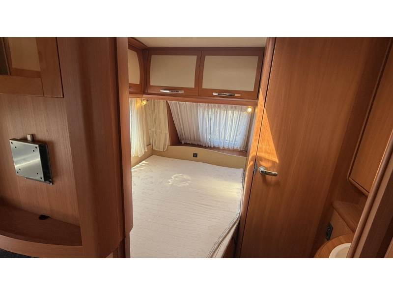 Hobby Prestige 495 UFE frans bed rondzit toilet 