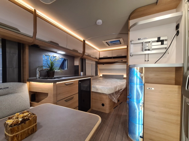 Knaus Sudwind Black Selection 450 FU  foto: 7