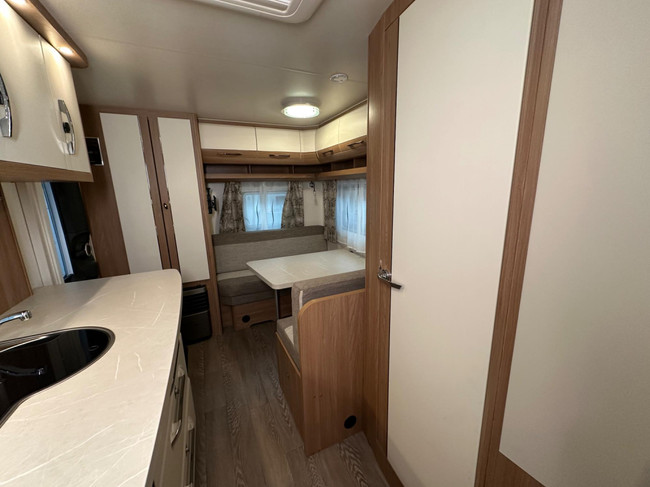 Hobby De Luxe 440 SF foto: 20