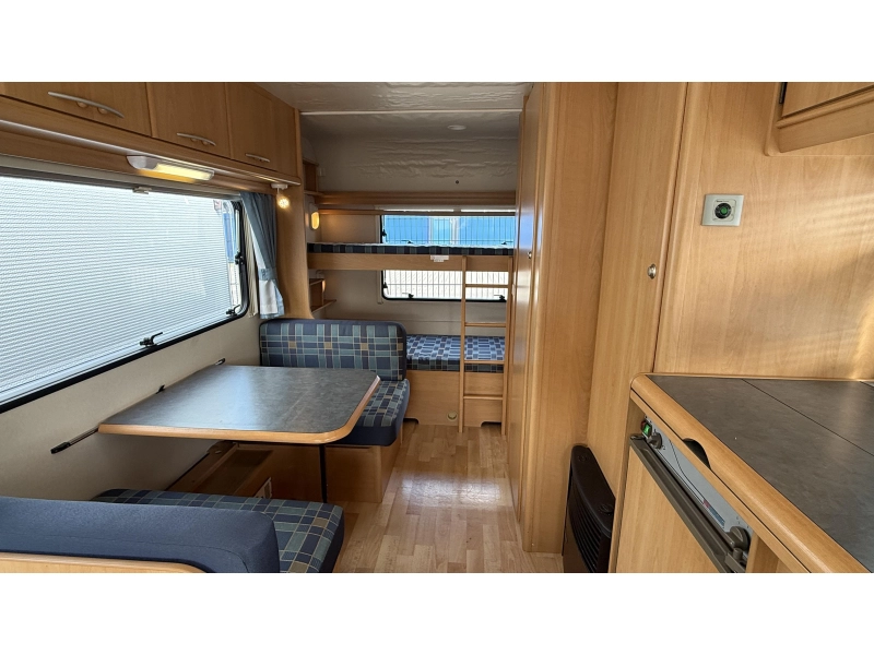 Adria Altea 502 DK stapelbed 2x zitgroep  foto: 1