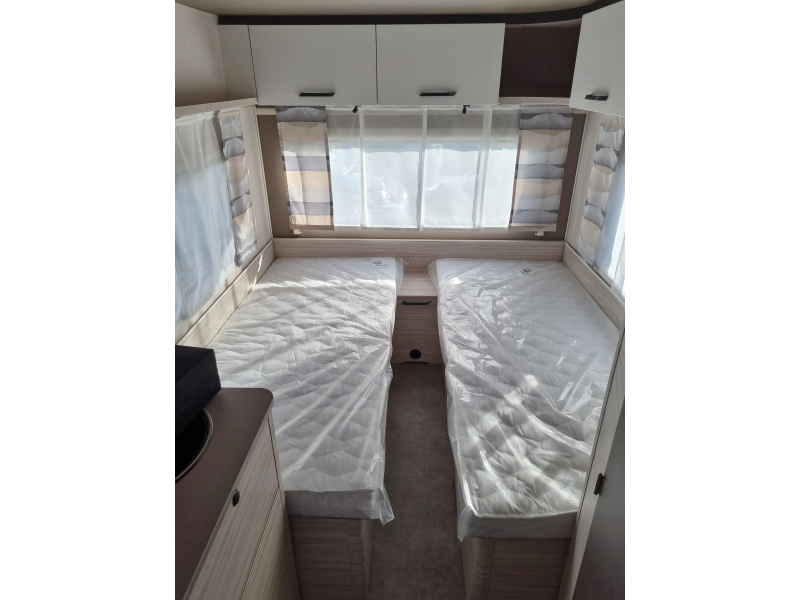 Dethleffs C'Joy 460 LE Active - Enkele bedden!  foto: 11