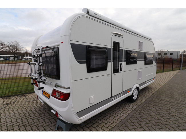 Hobby Excellent 495 UL Enkel bed/ Thule luifel foto: 3