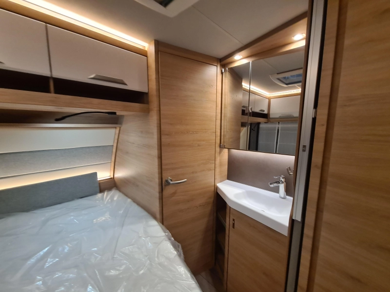 Knaus Sudwind Black Selection 450 FU  foto: 12