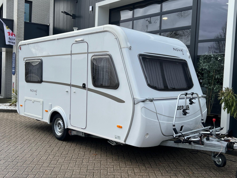 Eriba Nova Light 465 fransbed mover, luifel  foto: 21