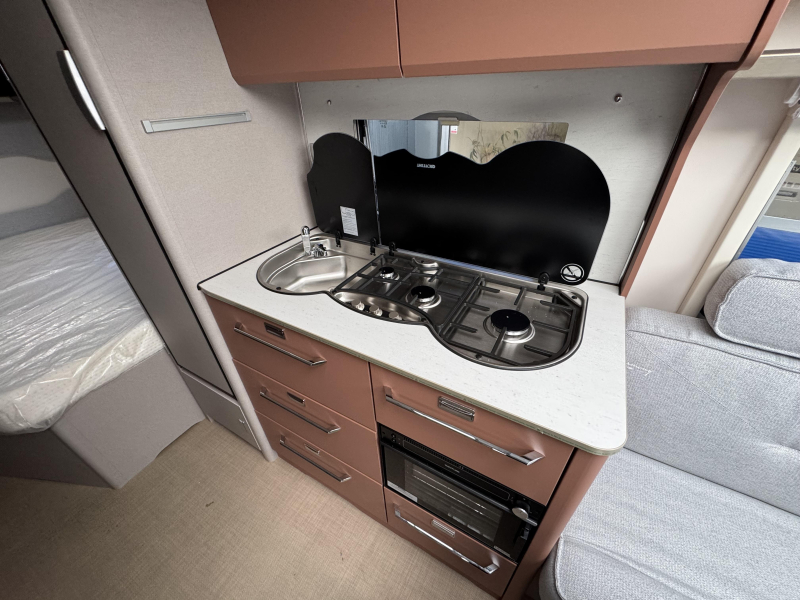 Bürstner Averso Harmony Line 465 TS incl Mover  foto: 6