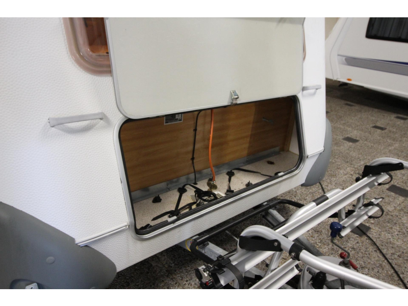 Knaus Azur 450 TF Mover, Voortent, Fietsenr  foto: 21