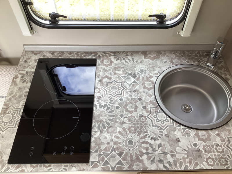 Weinsberg CaraCito 450 FU E-Power/ airco  foto: 10