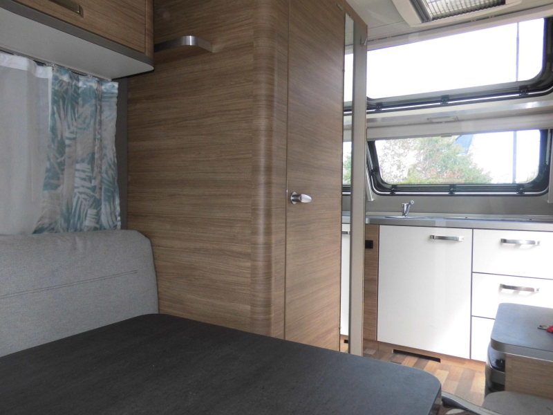 Weinsberg CaraOne 390 PUH Hefbed, mover!  foto: 10