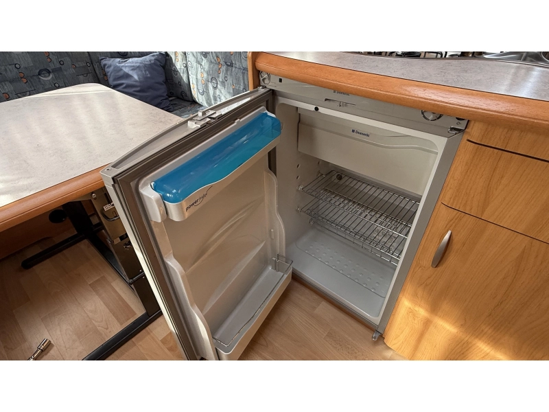 Hobby Excellent Easy 460 UFE frans bed rondzit toilet  foto: 5