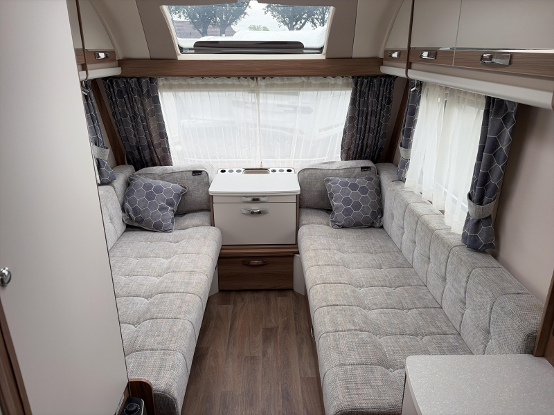 Sprite Alpine Sport 370 EK Unico luifel/Fietsendr.  foto: 2