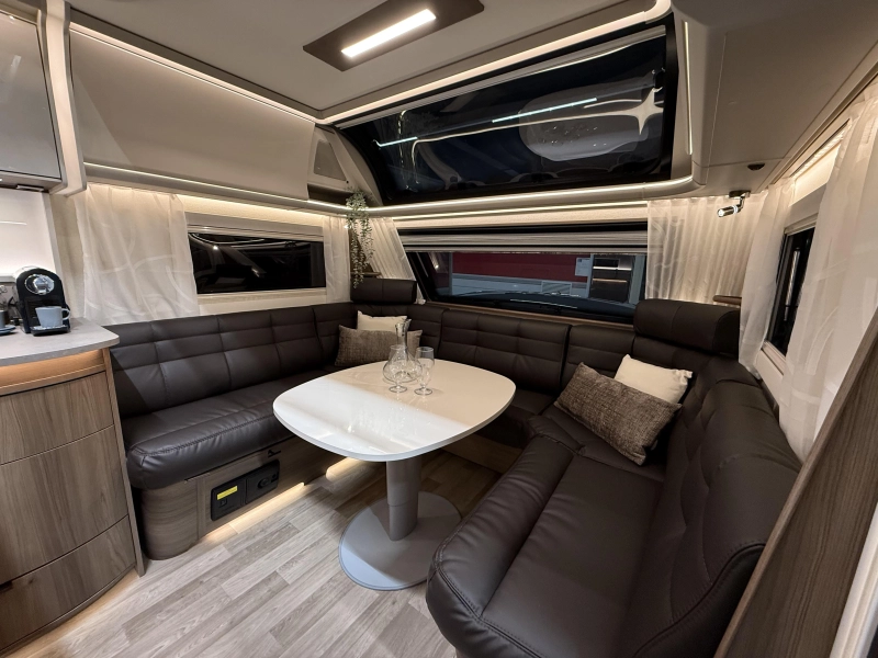 Kabe Imperial 560 NIEUW BINNEN  foto: 2