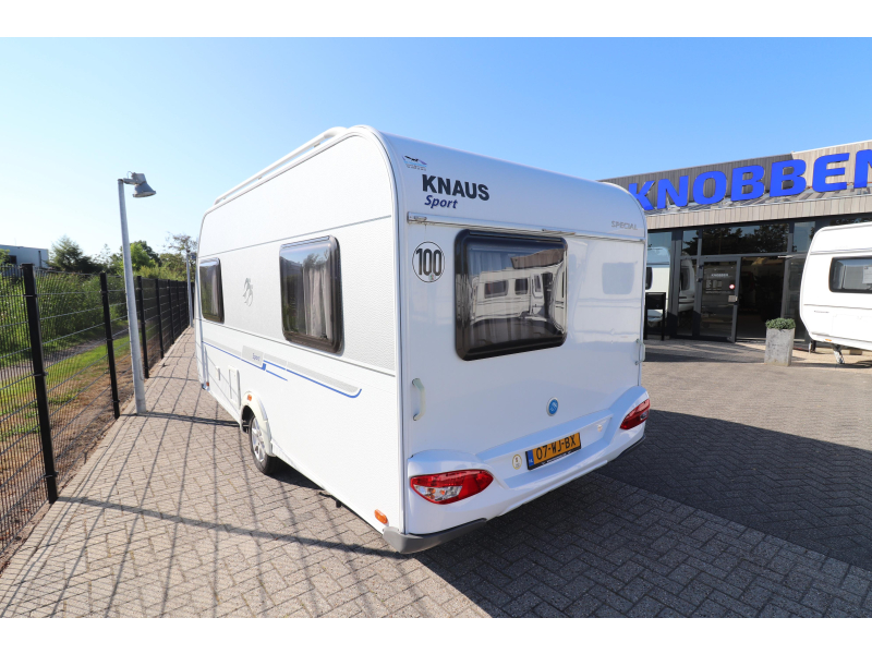 Knaus Sport 420 QD Special/ Mover/ Voortent  foto: 4