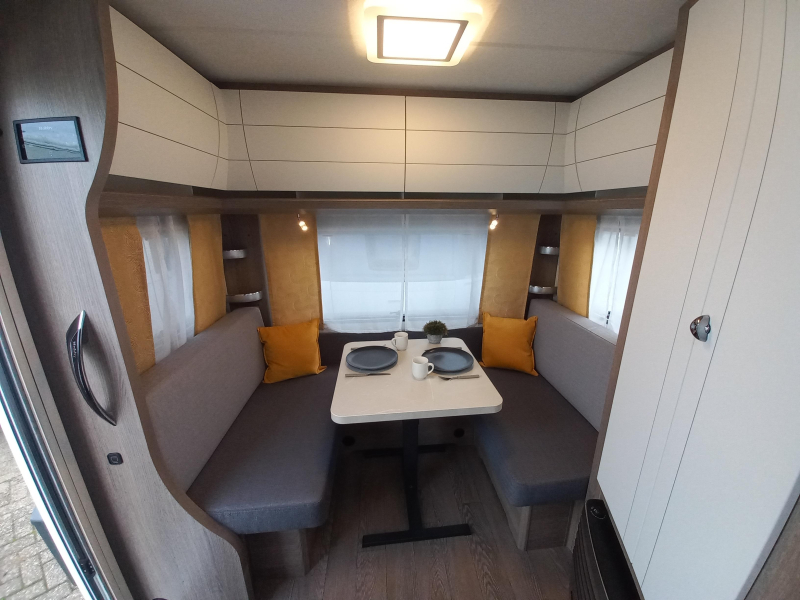 Hobby On Tour 460 DL 1500kg-bedverb-vloerverwa  foto: 4