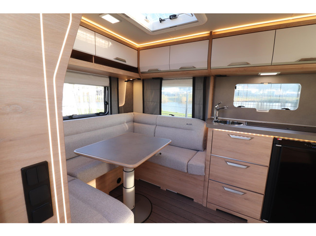 Knaus Sudwind Black Selection 450 FU MODEL 2027 - 893 foto: 7
