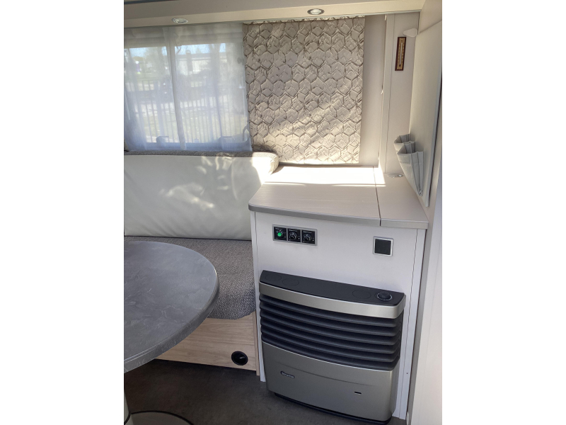 Dethleffs Nomad 530 DR Airco/ luifel  foto: 8