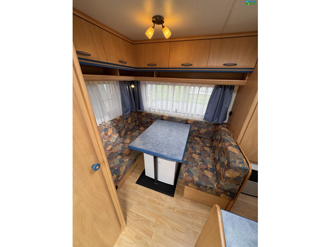 Hobby De Luxe Easy 400SF foto: 11