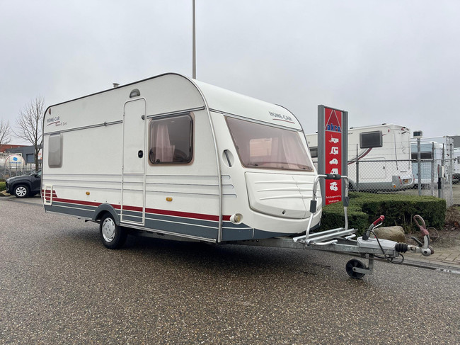 HOME-CAR Racer 45 Spirit | Fransbed | Dinette | Fietsenrek voor | Kachel | Koelkast | Toilet en wasbak foto: 0