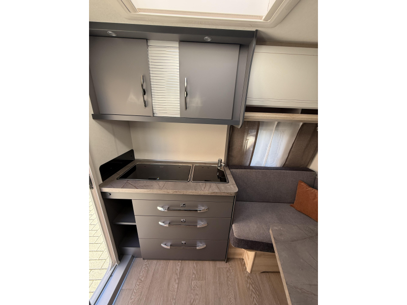 Hobby De Luxe 400 SFE  foto: 10