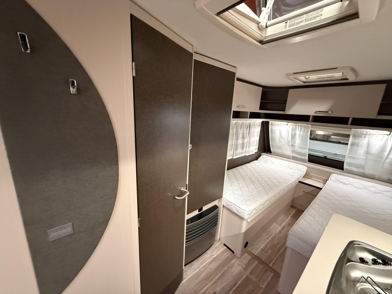 Dethleffs C'Go 475 EL 2 BEDDEN MOVER LUIFEL  foto: 14