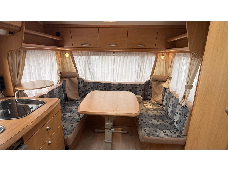 Chateau Calista 450 FHU frans bed rondzit toilet  foto: 2