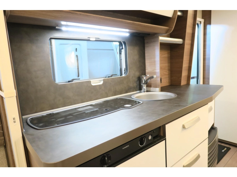 Knaus Sport Silver Selection 420 QD Voortent Mover fietsenrek  foto: 14