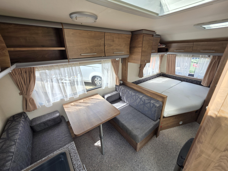 HomeStar Racer 40 ATF Fransbed MOVER VOORTENT  foto: 2