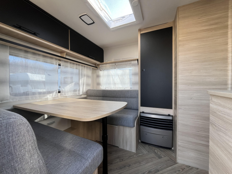 Caravelair Sport Line 492 Unico Verona Prs-voorwand 