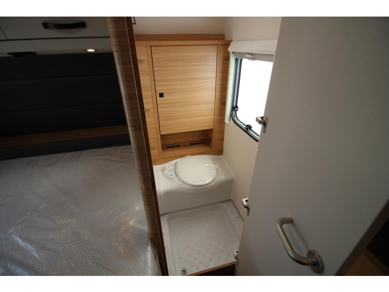 Dethleffs Camper 560 FMK Summer Edition + Airco!  foto: 18