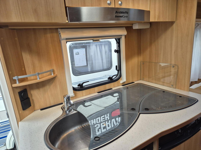Dethleffs 430 DB Vast bed, mover, Voortent met aanbouw Bovag foto: 12