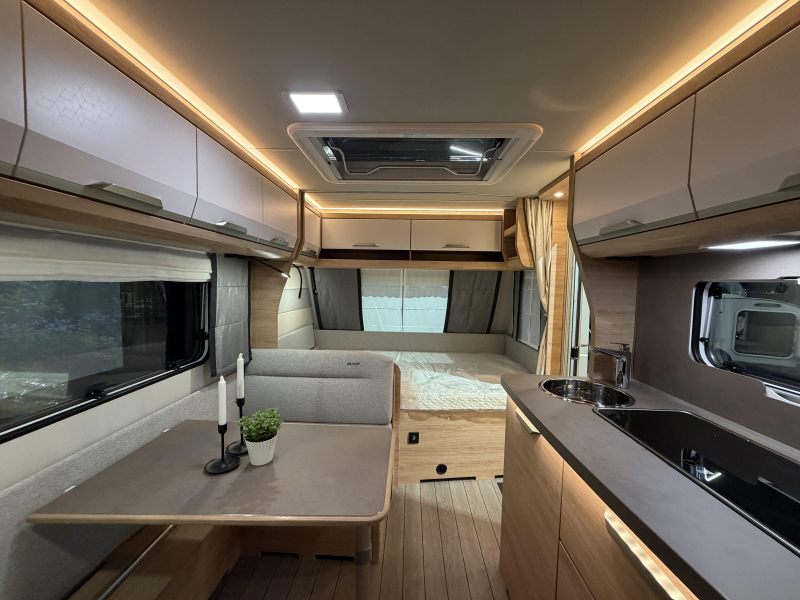 Knaus Sudwind Black Selection 500 QDK stapelbed / dwarsbed  foto: 21