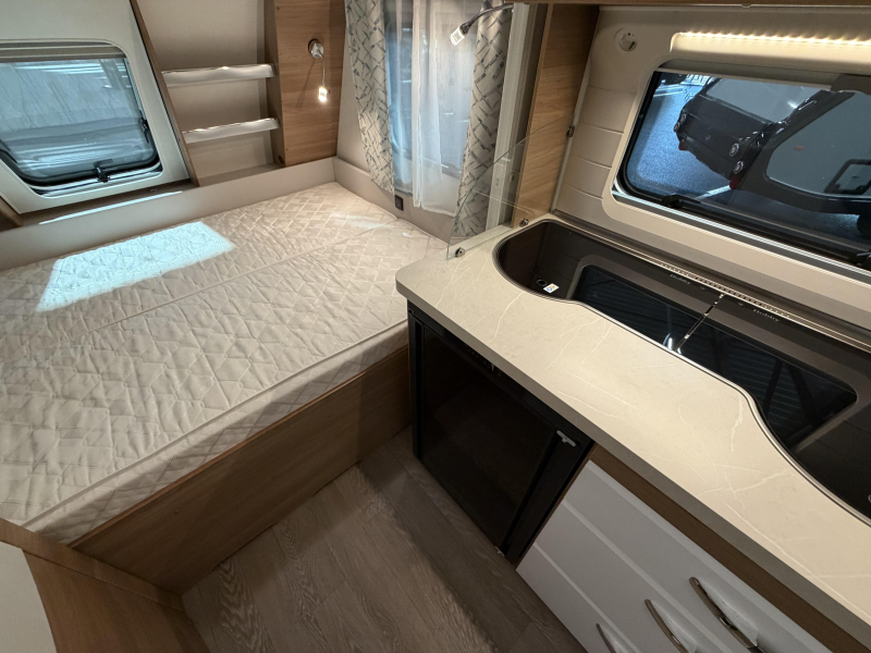 Hobby De Luxe 440 SF cassete luifel -  foto: 7