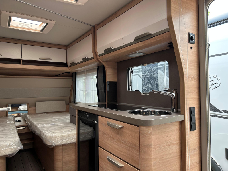 Knaus Sudwind Black Selection 500 EU 2026 ENKELE BEDDEN  foto: 6