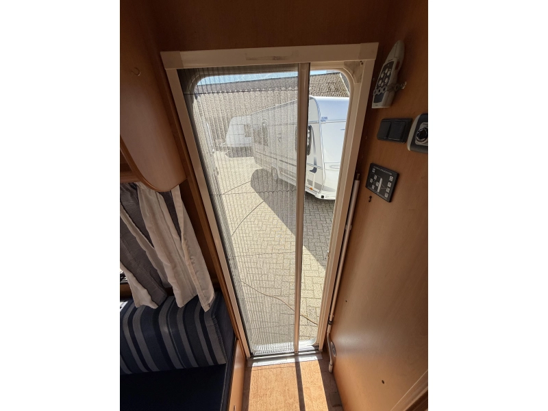 Dethleffs Lifestyle 500 DB FRANSBED RONDZIT TENT TOP  foto: 23