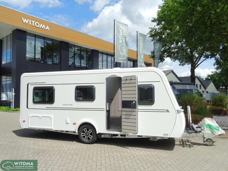Eriba Novaline 495 Op show  foto: 23