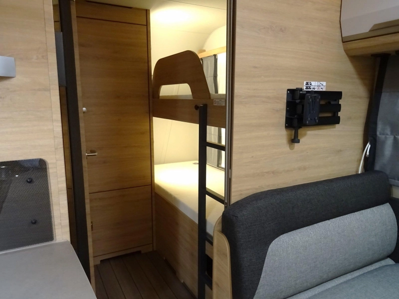 Knaus Sudwind Black Selection 500 QDK 50j witoma actiepakket  foto: 7