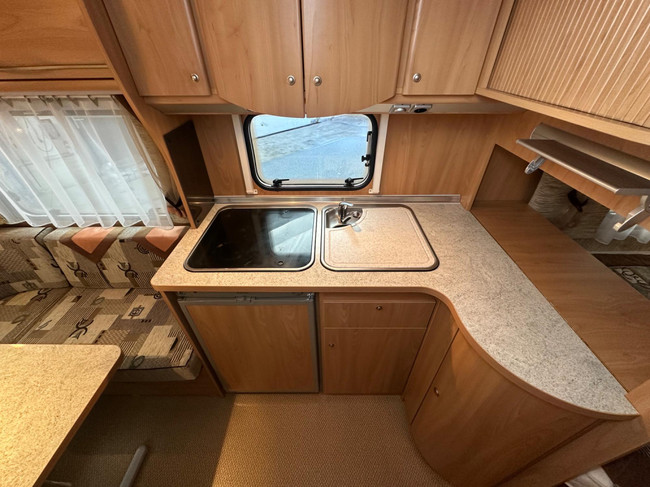 Bürstner Ventana 460 TS foto: 16