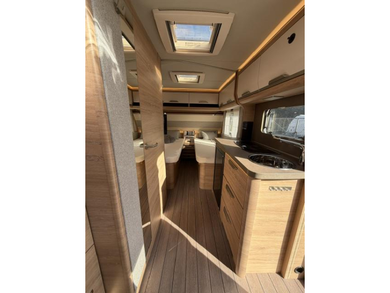 Knaus Sudwind 60 Years 500 EU Mover en Fietsendrager  foto: 14