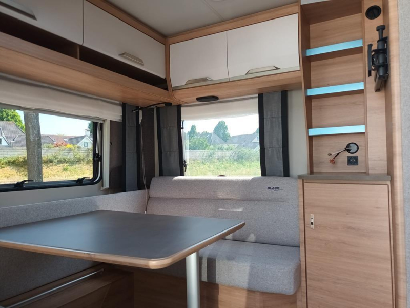 Knaus Sudwind Black Selection 460 EU 