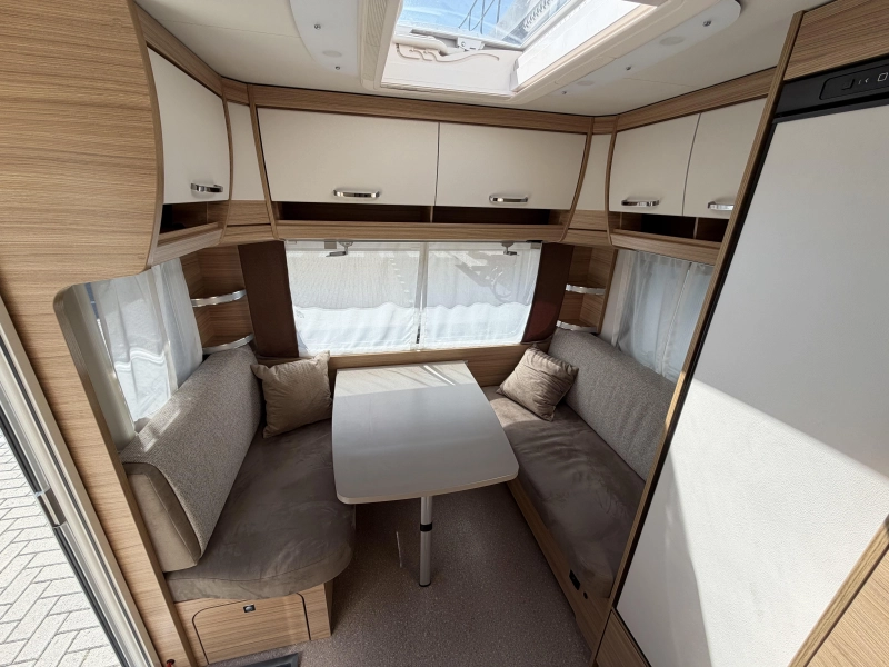 Dethleffs Camper Avantgarde 460 EL Zeer compleet  foto: 8