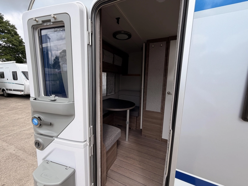 Knaus Sport Silver Selection 400 LK Voortent+Stapelbed+1300KG 