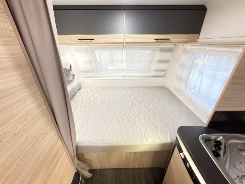 Sterckeman Easy Comfort 390 CP +mover+hordeur+1200kg  foto: 13