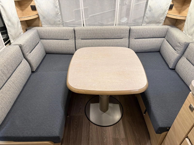 Fendt Bianco Selection 465 SFB FRANSBED RONDZIT VOORTENT 