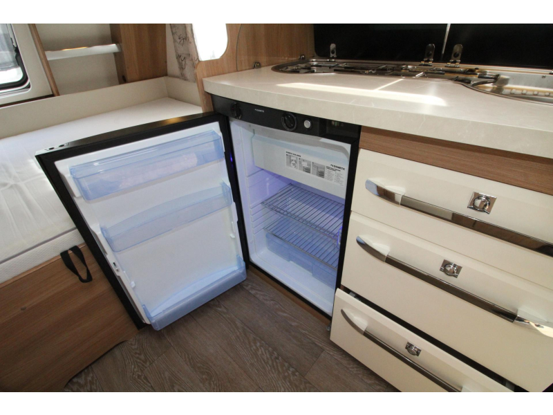 Hobby De Luxe 455 UF Thule 6300 Ultraheat  foto: 14