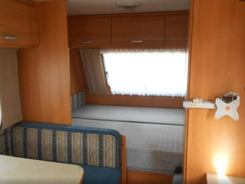 Caravelair Antares Artica 465 Dwarsbed / Luifel.  foto: 7