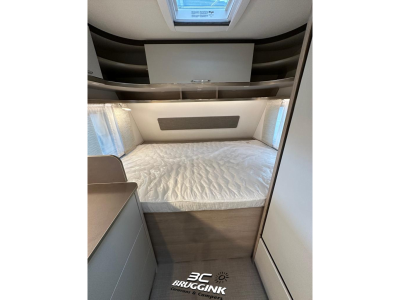 Bürstner Premio 395 TS DWARS BED 210CM 1.500 KG  foto: 6