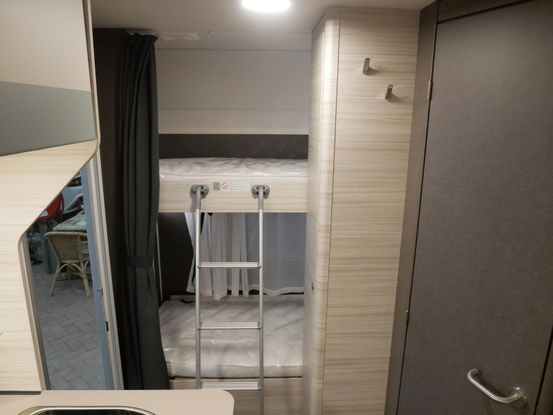 Dethleffs C'Joy 480 QLK mover en luifel cadeau 