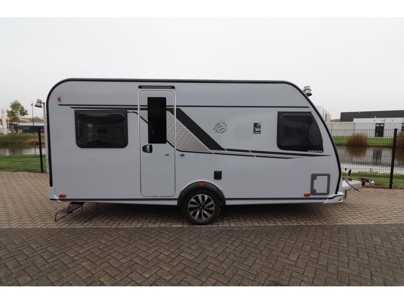 Knaus Sudwind Black Selection 450 FU Model 2026 - 1700KG - 147  foto: 2