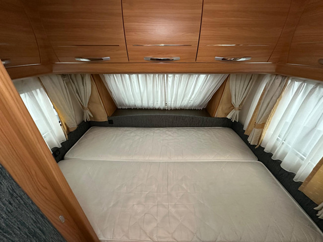 Hobby De Luxe 440 SF
