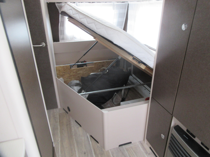Dethleffs C'Go 495 FR MET MOVER EN THULE LUIFEL  foto: 5