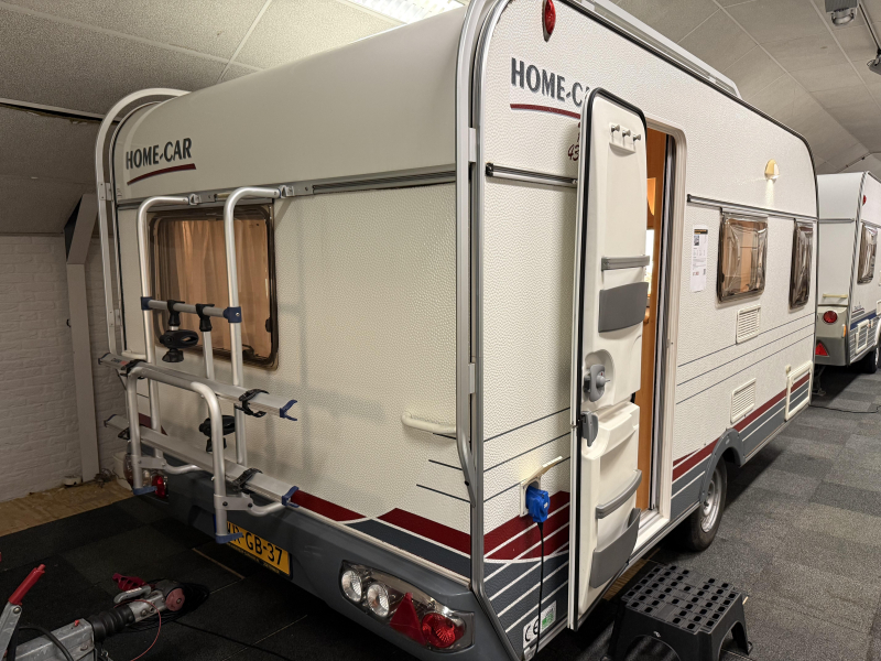 Home-Car Racer Trophy 430 TZF VASTBED TREINZIT VOORTENT 